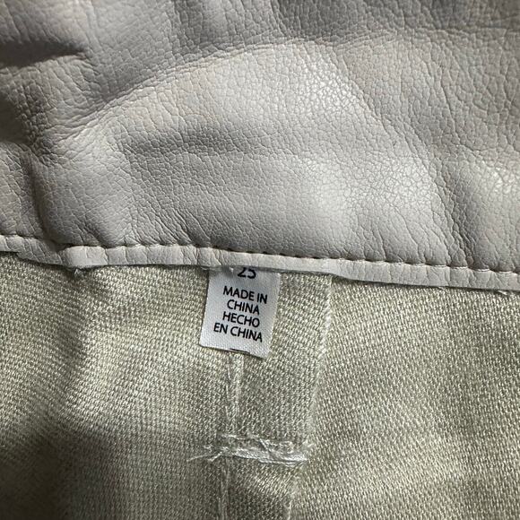 BlankNYC Hoyt In Go Blank Bootcut Pants Women's 25 Beige Vegan Leather NWT - Picture 5 of 11